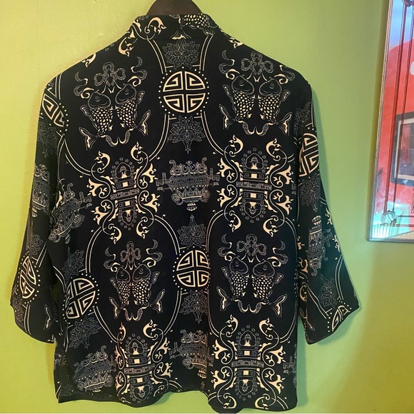 Vintage 90’s navy Asian print 3/4 sleeve blouse with frog ties down the front - Picture 7 of 9